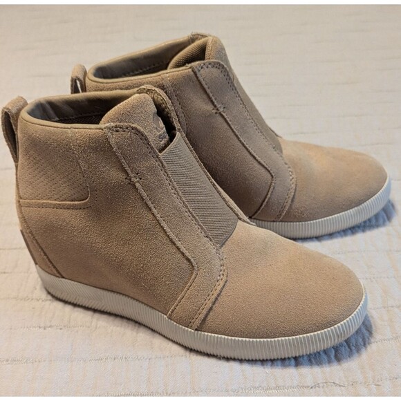 SOLD - Sorel Out N About Slip-On Wedge Size 6 - Picture 1 of 6